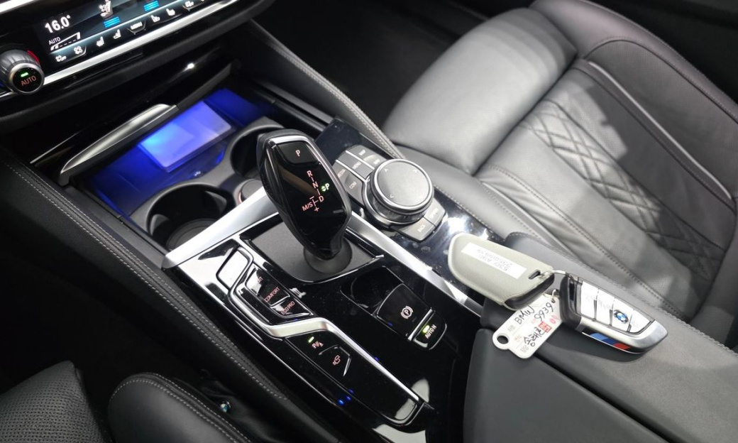 BMW 5-Series 530i M Sport Package, 2023