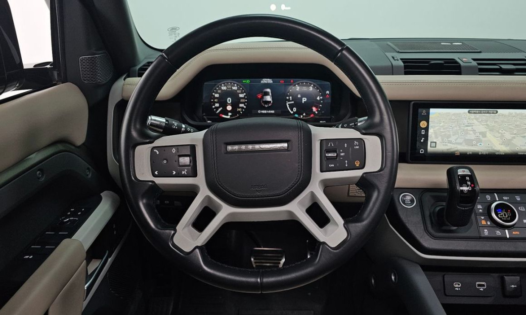 Land Rover Defender 110 D300 HSE, 2022