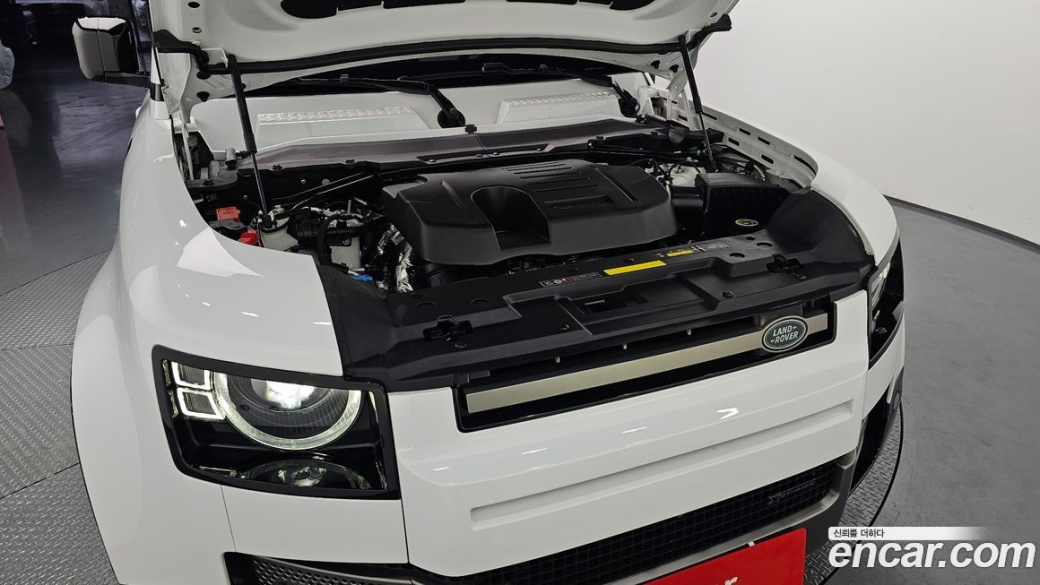 Land Rover Defender 130 P400 X-Dynamic HSE, 2023
