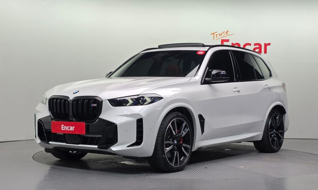 BMW X5 M60i, 2025