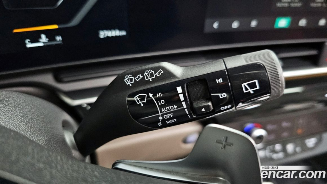 Kia Carnival 7-Seater Signature, 2024