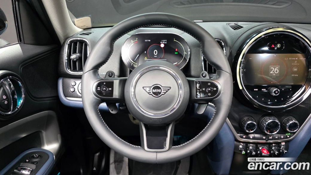 Mini Countryman ALL4 Classic Launch Pack, 2023