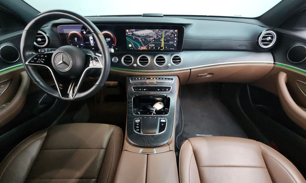Mercedes-Benz E-Class E250 AMG Line, 2023