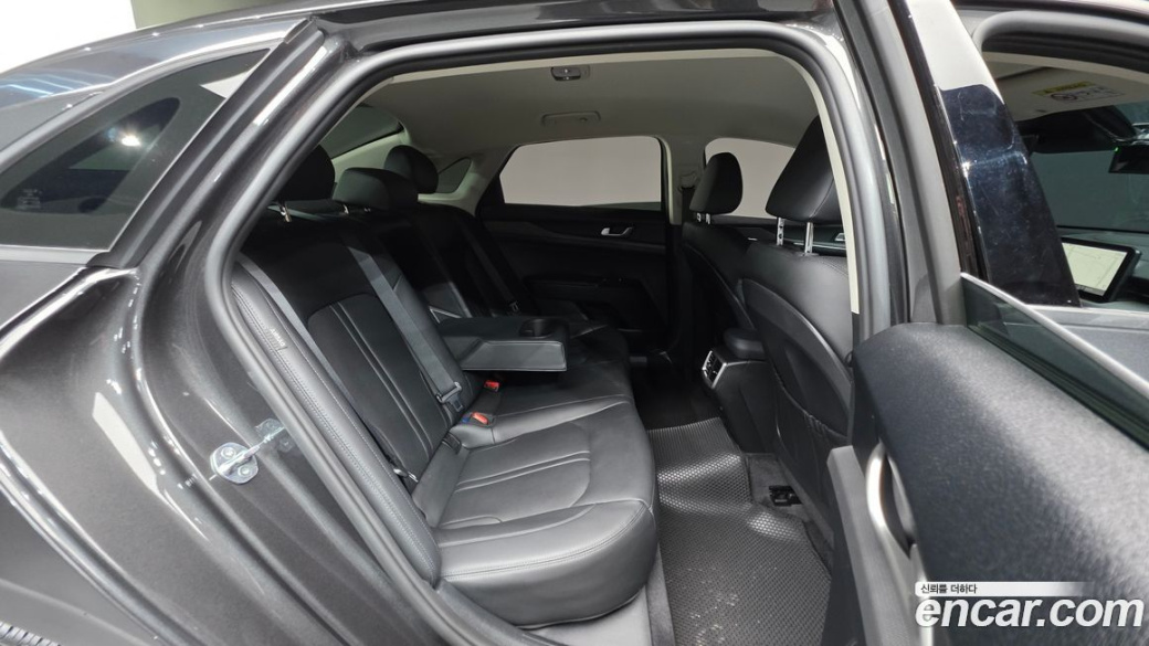 Kia K5 2.0, 2024