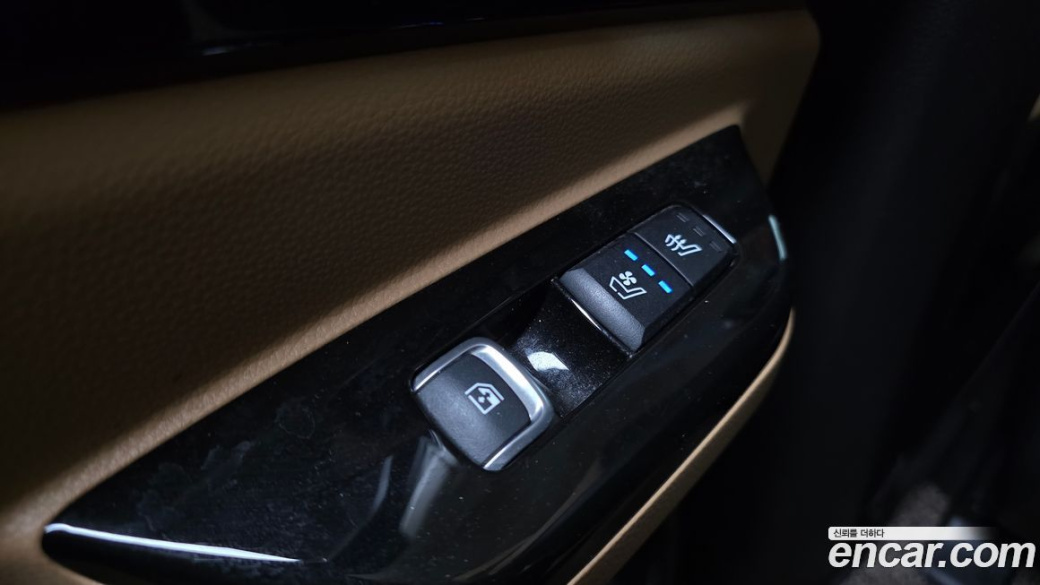 Kia Carnival 9-Seater Signature, 2023