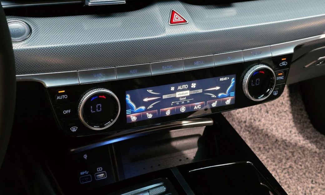 Genesis G80 Gasoline 2.5 Turbo AWD, 2022