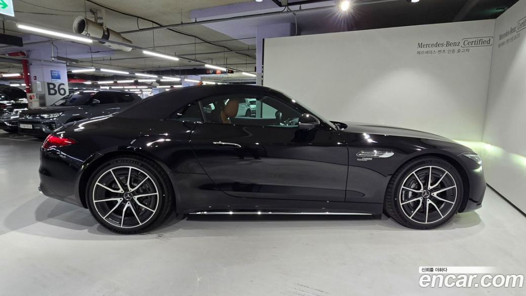 Mercedes-Benz SL-Class AMG SL43, 2025