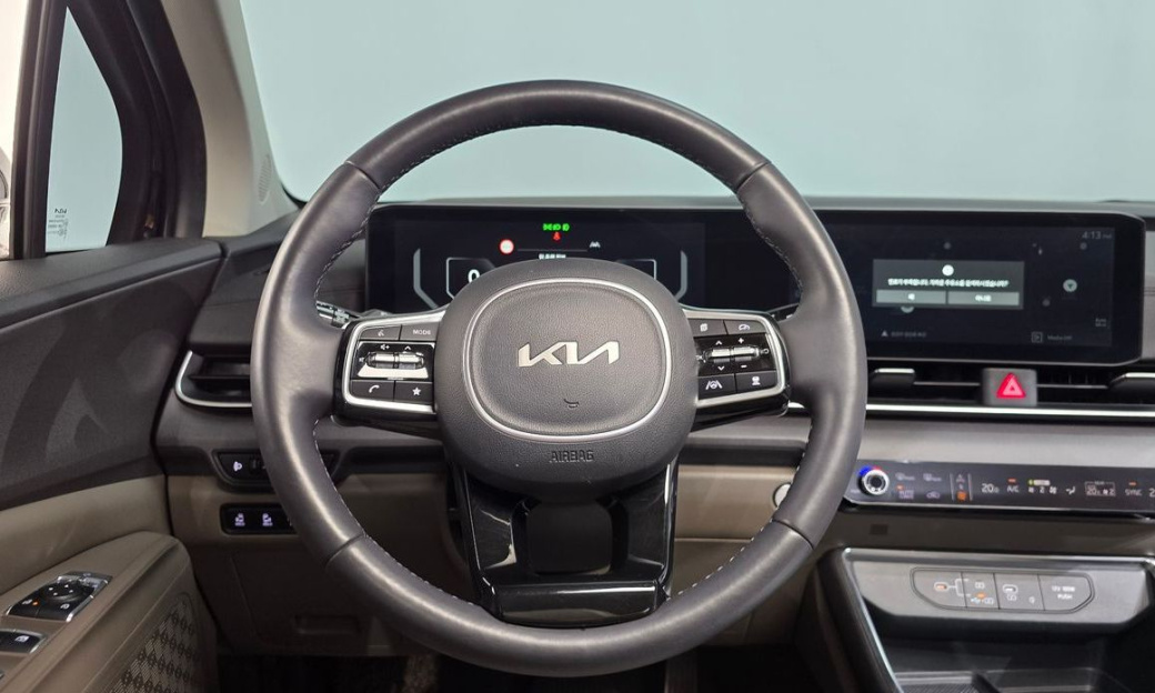 Kia Carnival 9-Seater Noblesse, 2024
