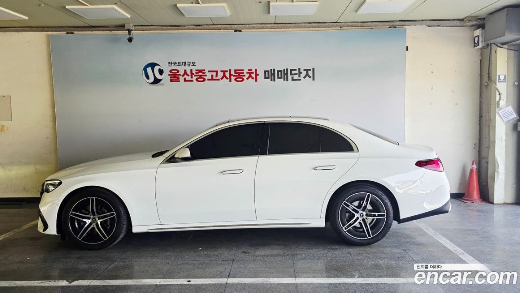 Mercedes-Benz E-Class E200 AMG Line, 2026