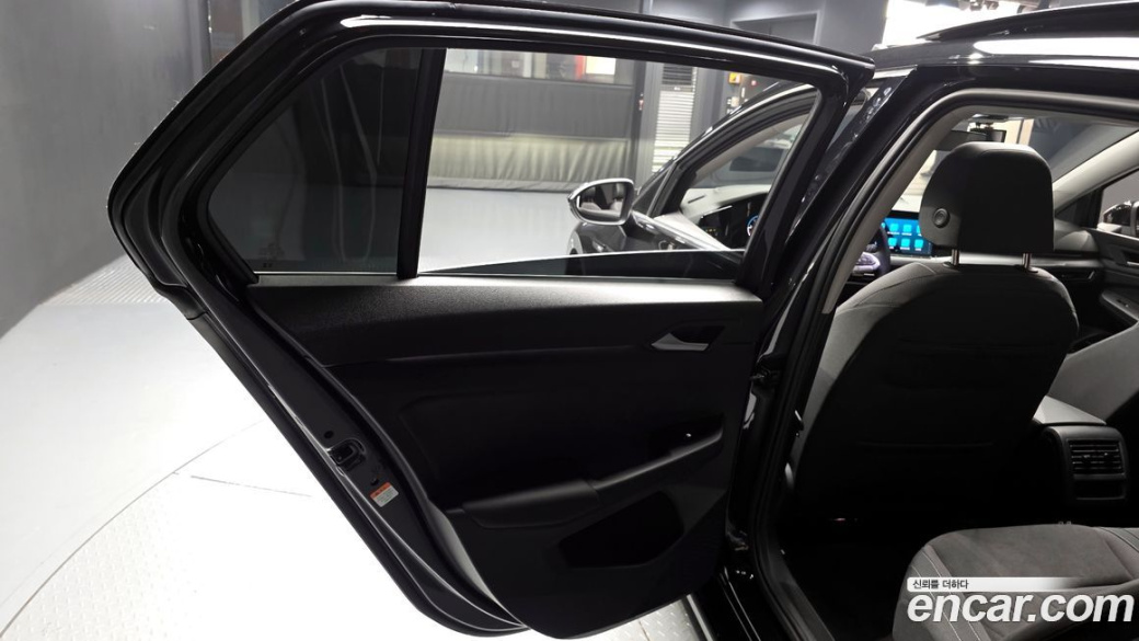 Volkswagen Golf 2.0 TDI Prestige, 2024