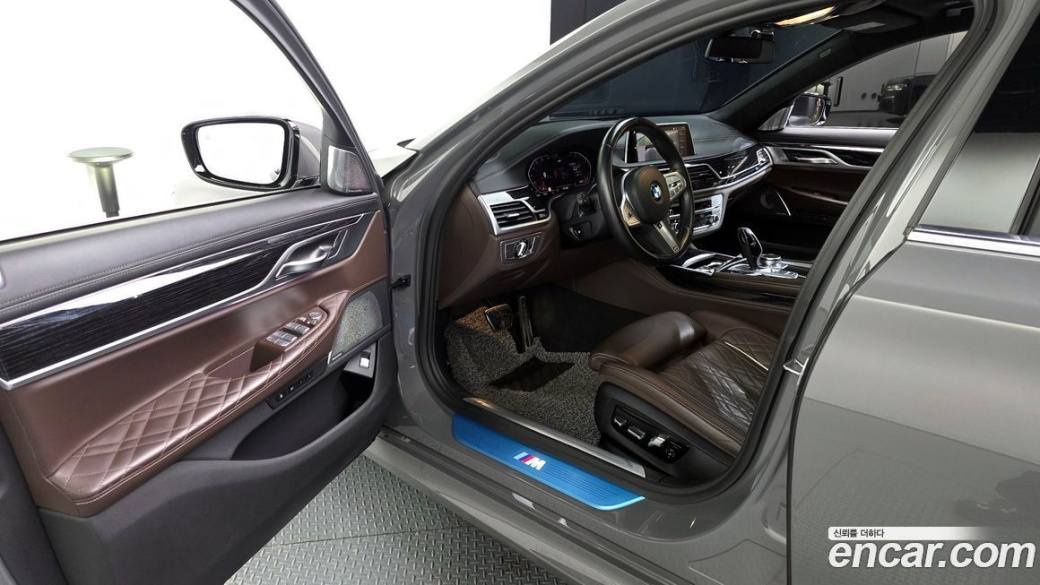 BMW 7-Series 740i M Sport, 2022