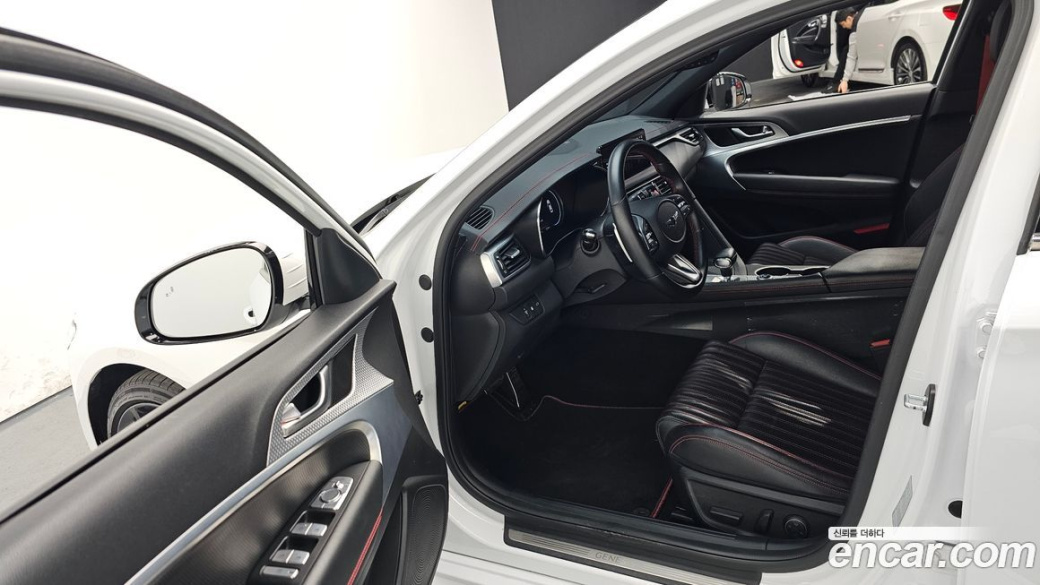Genesis G70 Gasoline 2.0T 4WD, 2022