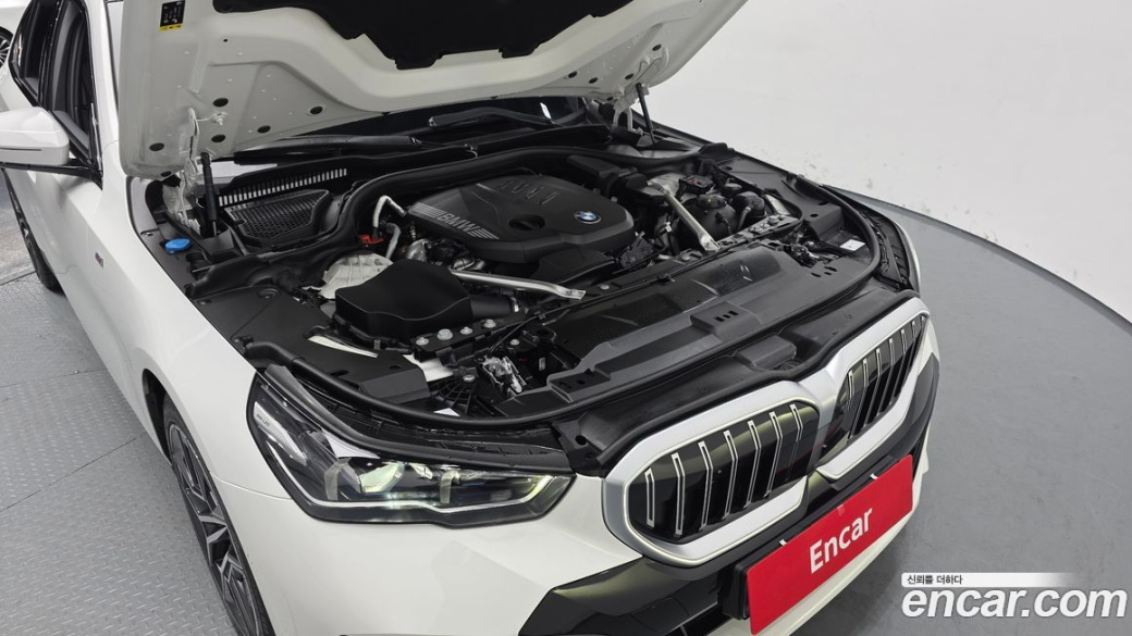 BMW 5-Series 523d M Sport, 2025