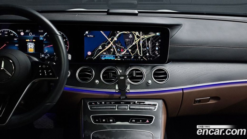 Mercedes-Benz E-Class E250 AMG Line, 2023