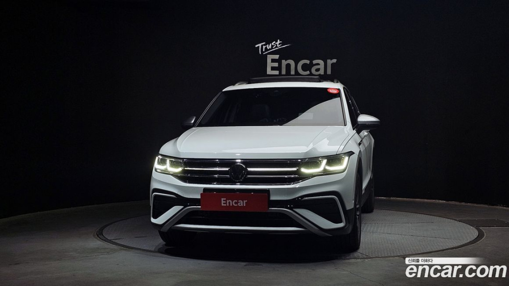 Volkswagen Tiguan 2.0 TSI Prestige, 2024