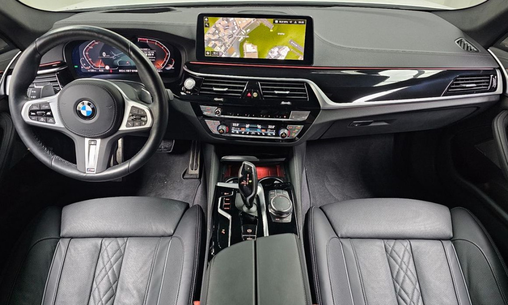 BMW 5-Series 530i M Sport Package, 2023