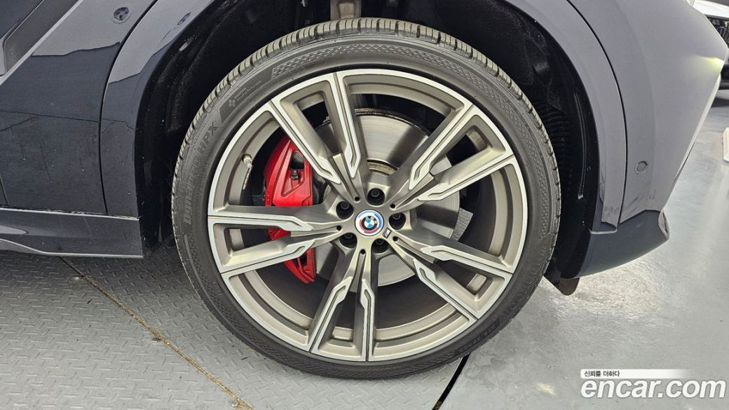 BMW X6 M50i, 2023