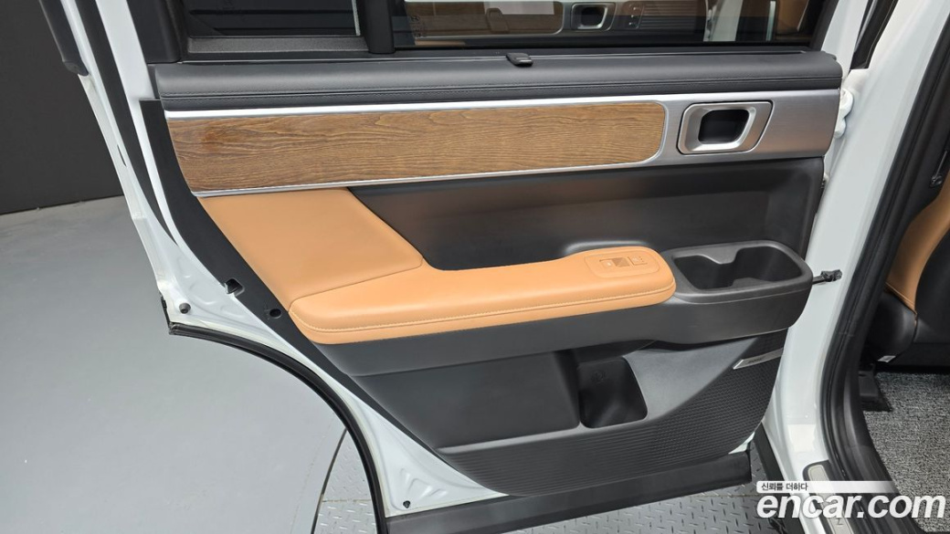 Hyundai Santafe Gasoline 2.5T 2WD, 2025