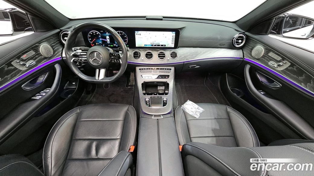 Mercedes-Benz E-Class E350 4MATIC AMG Line, 2023