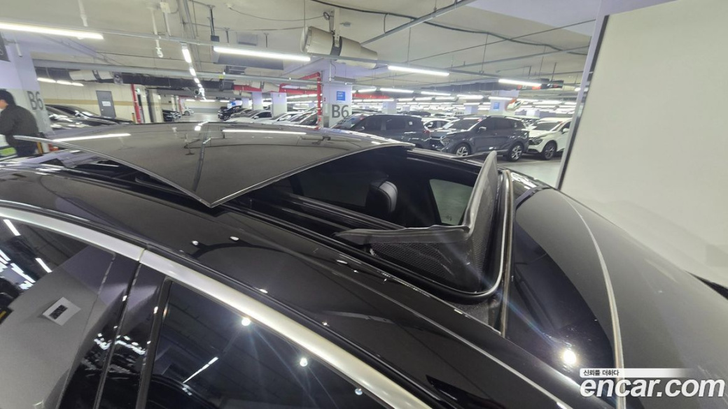 Mercedes-Benz S-Class S500 4MATIC, 2025