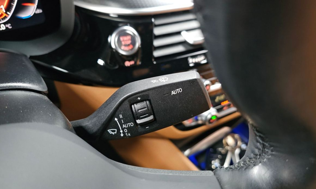BMW 5-Series 520i M Sport, 2023