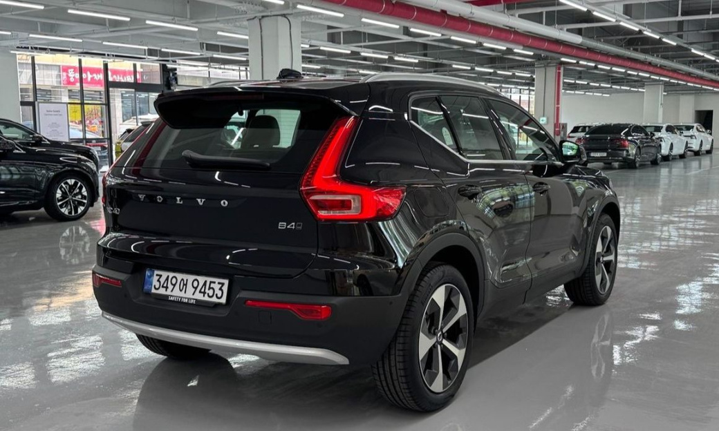 Volvo XC40 B4 Ultra Bright, 2025