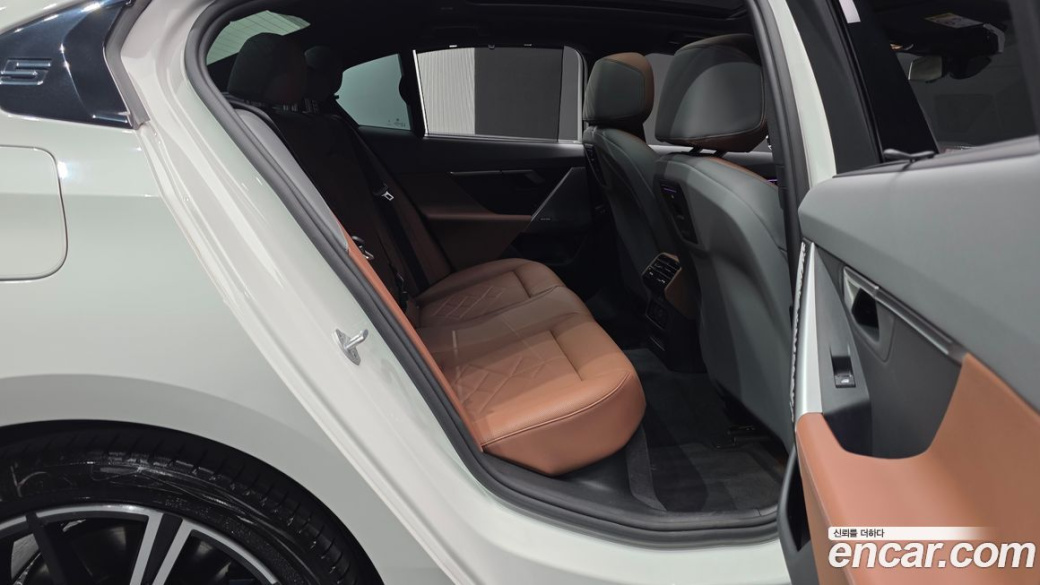 BMW 5-Series 530i xDrive M Sport, 2025