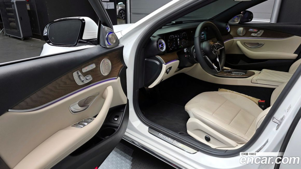 Mercedes-Benz E-Class E220d 4MATIC Exclusive, 2023