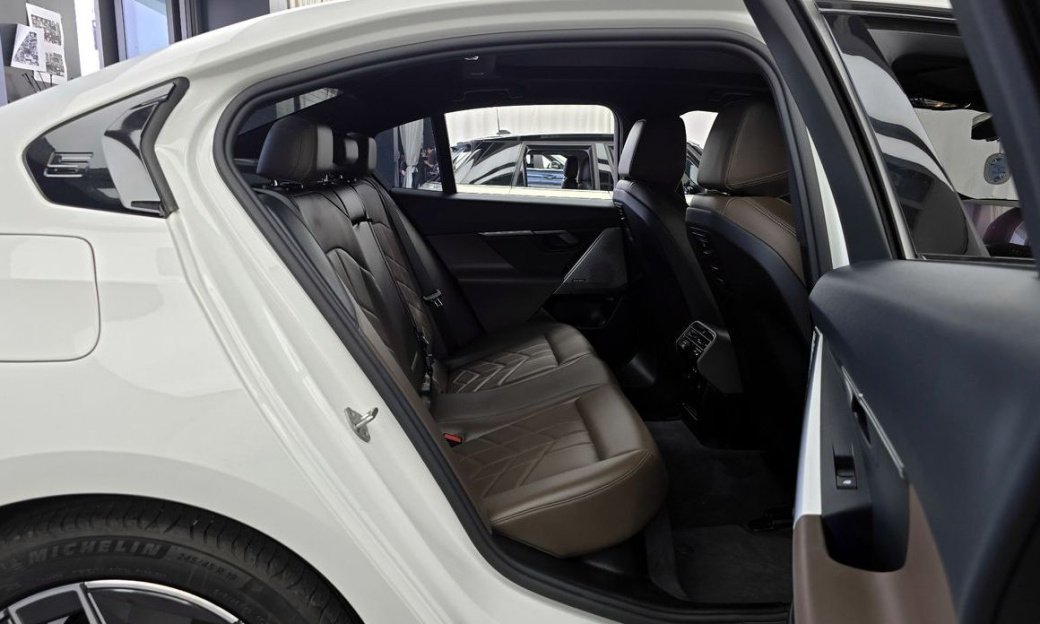 BMW 5-Series 520i M Sport, 2024