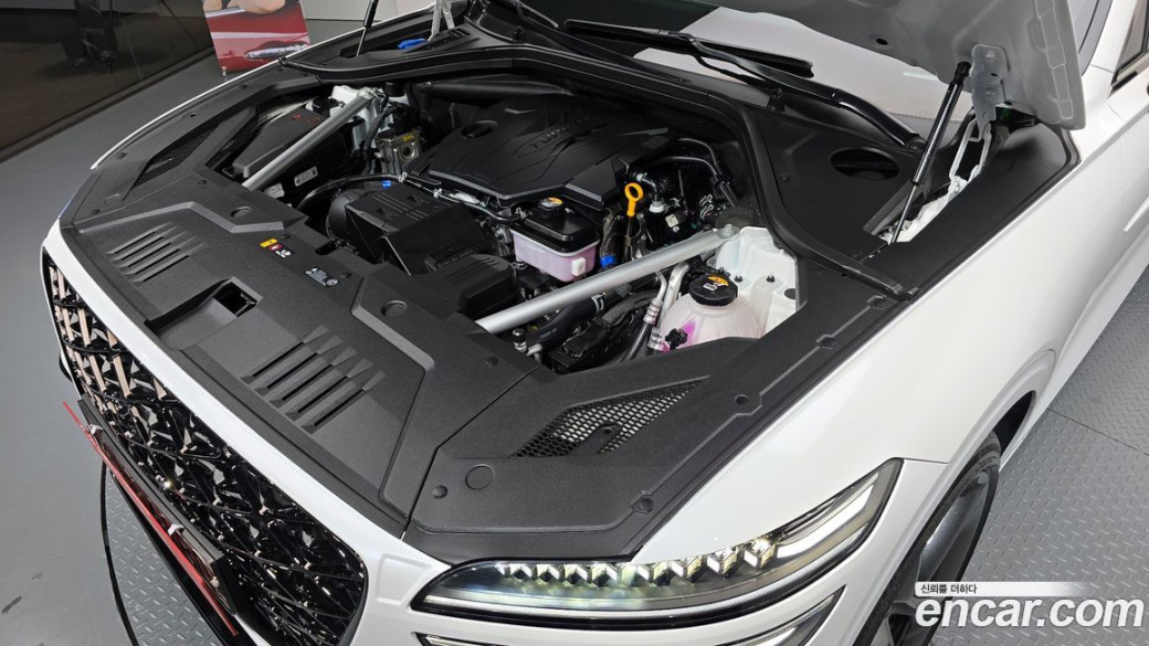 Genesis GV70 2.5T Gasoline AWD, 2025