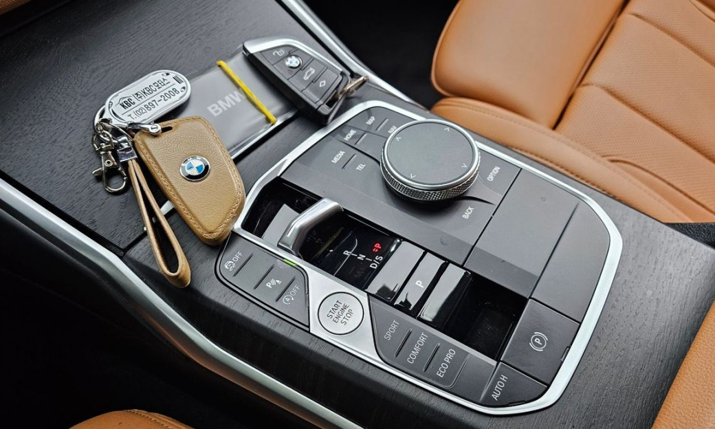 BMW 3-Series 320d xDrive, 2023