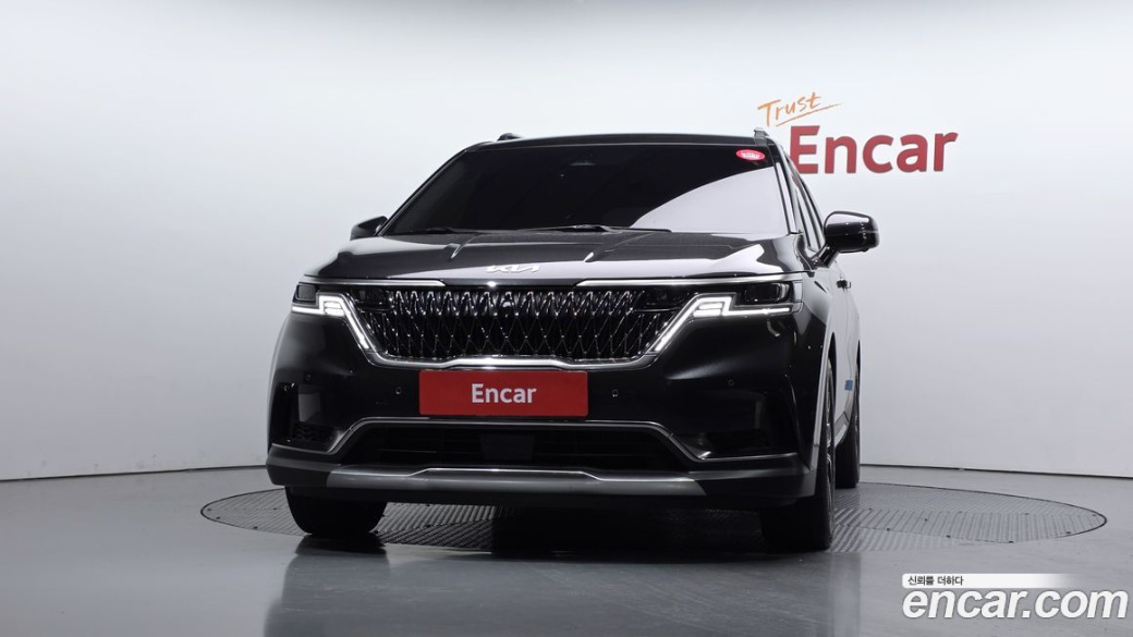 Kia Carnival 7-Seater Outdoor, 2023
