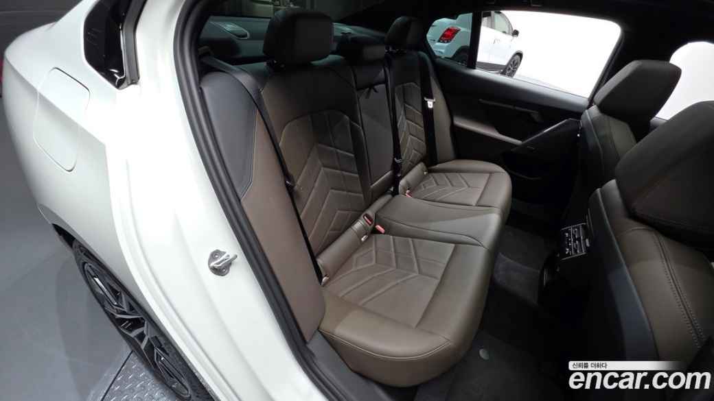 BMW 5-Series 520i M Sport, 2024