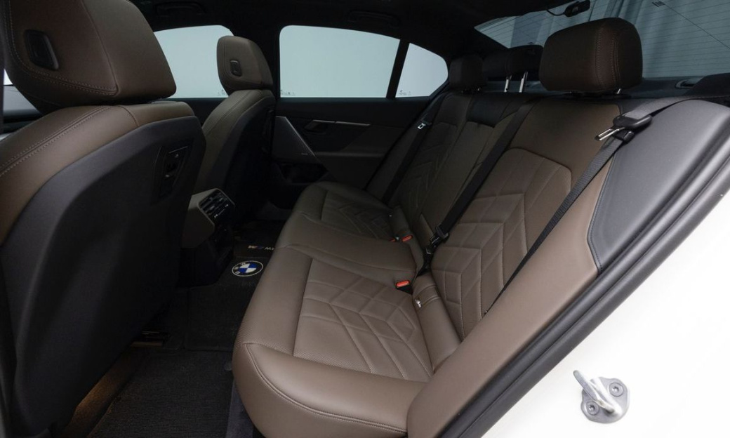 BMW 5-Series 520i M Sport, 2024