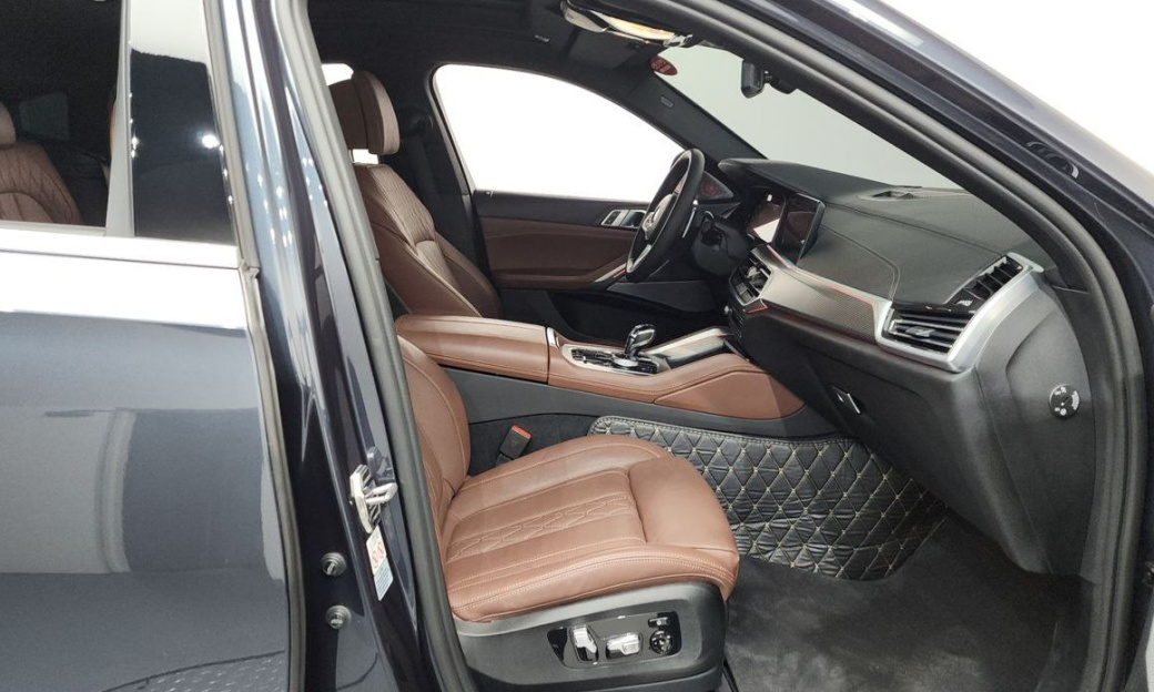 BMW X6 xDrive40i M Sport, 2022