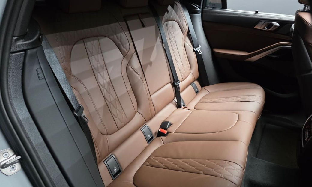 BMW X6 xDrive40i M Sport, 2025