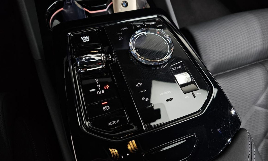 BMW 5-Series 530i xDrive M Sport, 2025