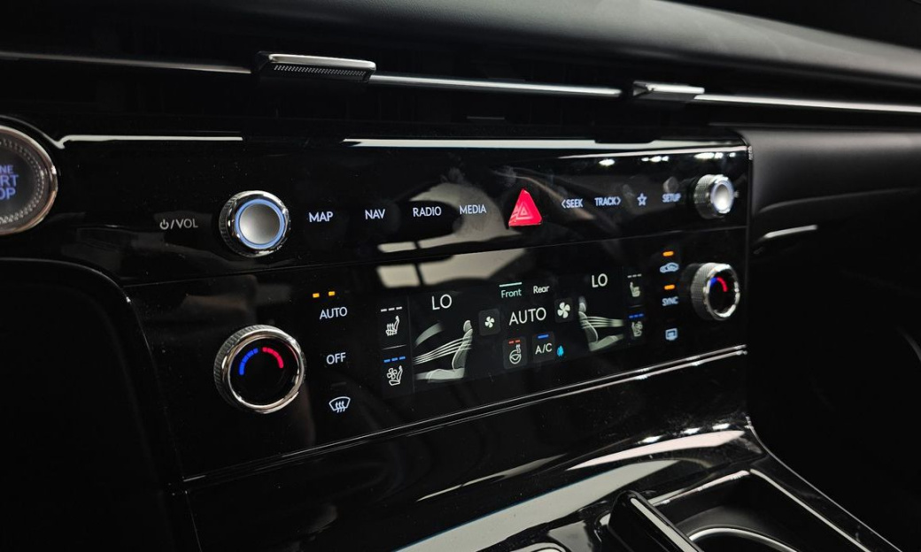 Genesis G80 Gasoline 2.5 Turbo AWD, 2025