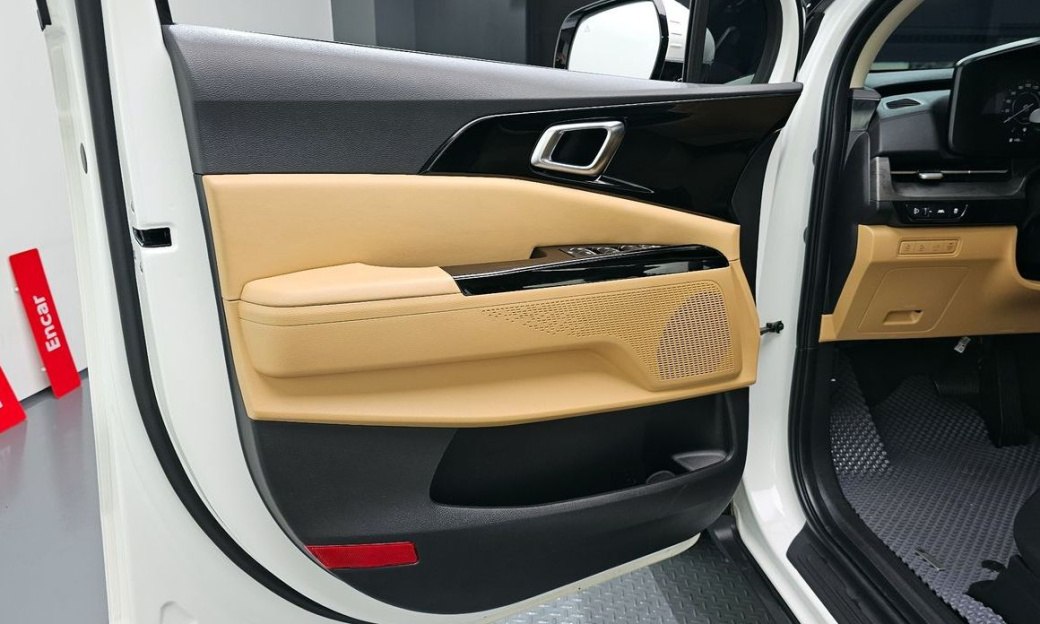 Kia Carnival 9-Seater Noblesse, 2023