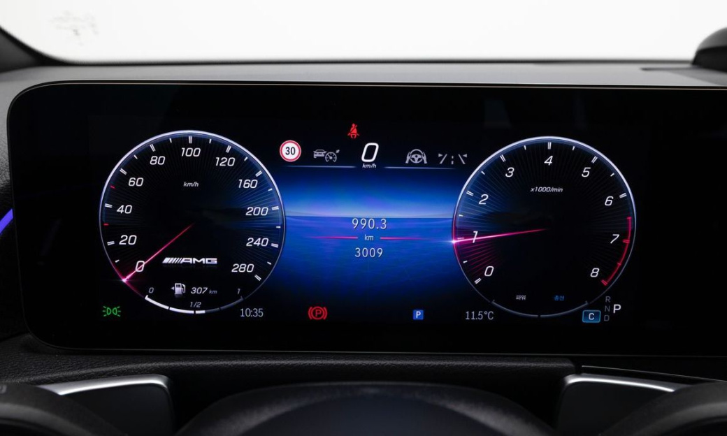 Mercedes-Benz GLB-Class AMG GLB35 4MATIC, 2025