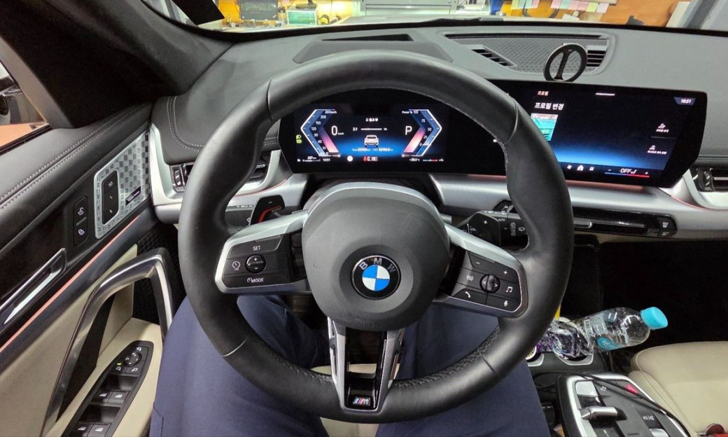 BMW X1 xDrive 20i M Sport, 2024