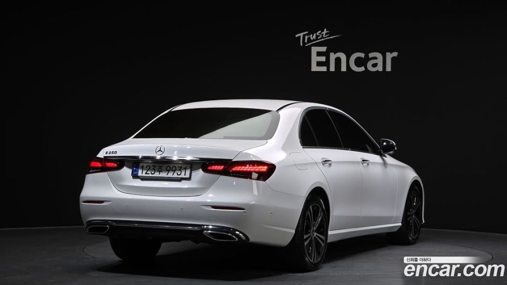 Mercedes-Benz E-Class E250 Avantgarde, 2022