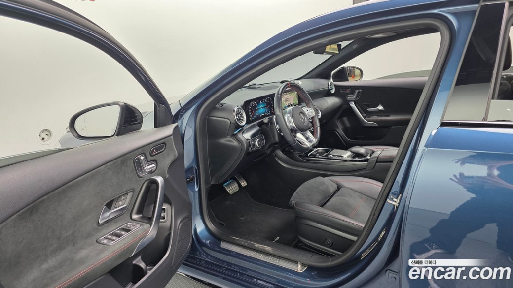 Mercedes-Benz A-Class AMG A35 4MATIC Sedan, 2023