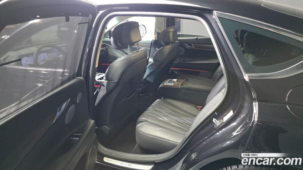 Genesis G80 Gasoline 2.5 Turbo AWD, 2025