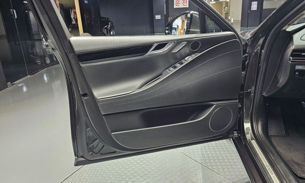 Genesis G80 Gasoline 2.5 Turbo 2WD, 2024