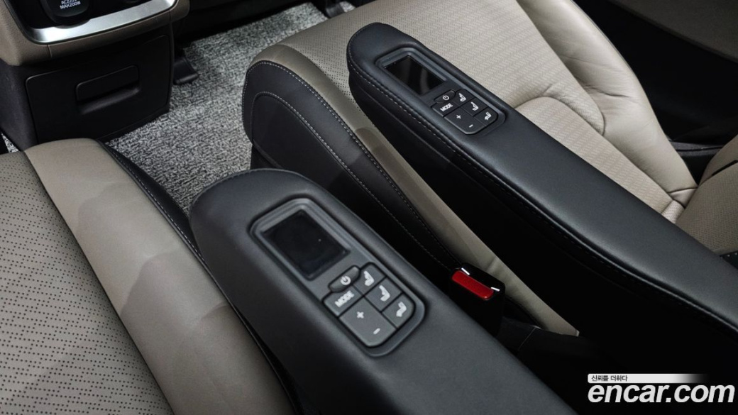 Kia Carnival 7-Seater Signature, 2025