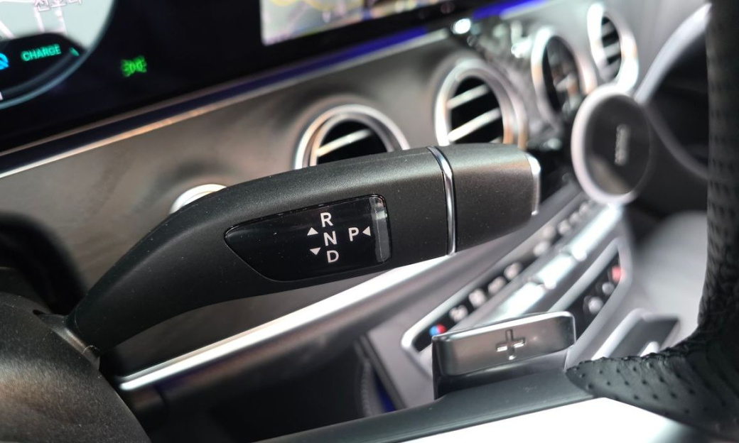 Mercedes-Benz E-Class E220d 4MATIC AMG Line, 2022