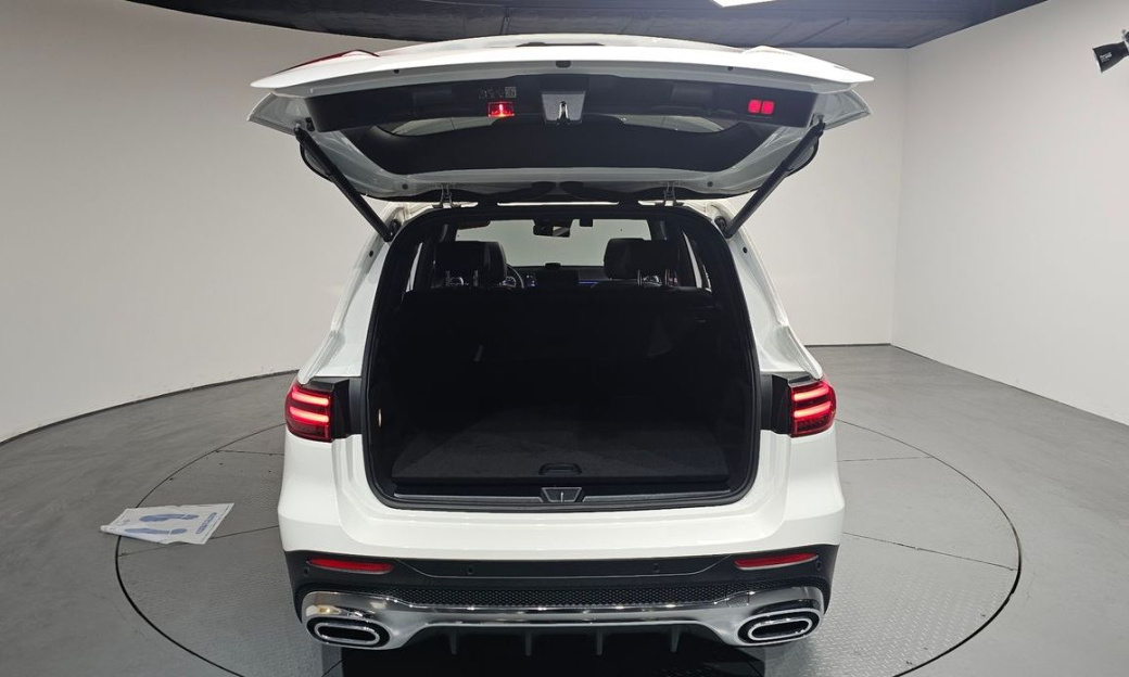 Mercedes-Benz GLB-Class GLB250 4MATIC, 2025