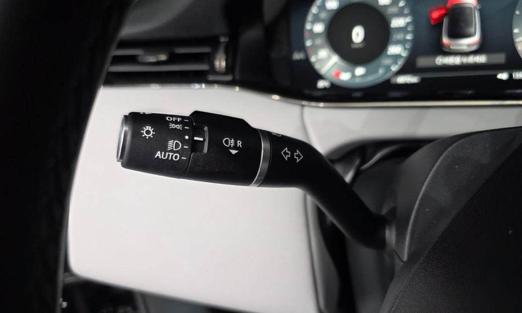 Land Rover Range Rover Evoque P250 Dynamic SE, 2024