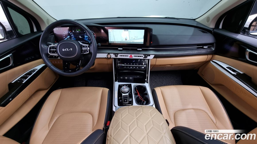 Kia Carnival 7-Seater Signature, 2023